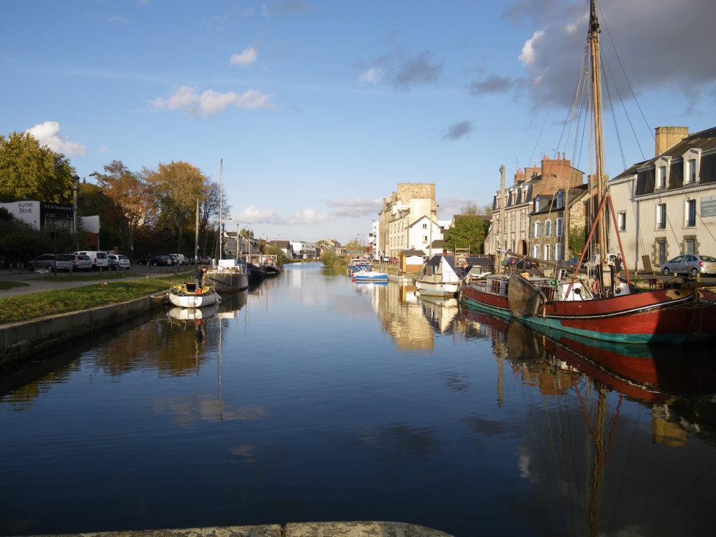 Hostel Rennes youth hostel Rennes center Dormitories double beds